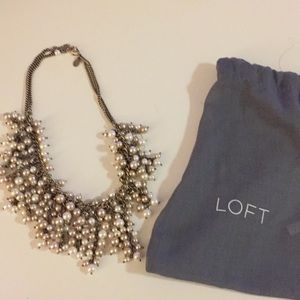 Loft necklace with bag